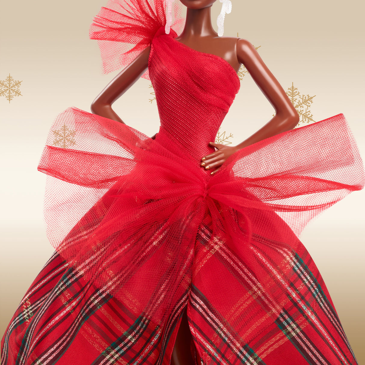 BARBIE Poupée joyeux noël brune HRM62