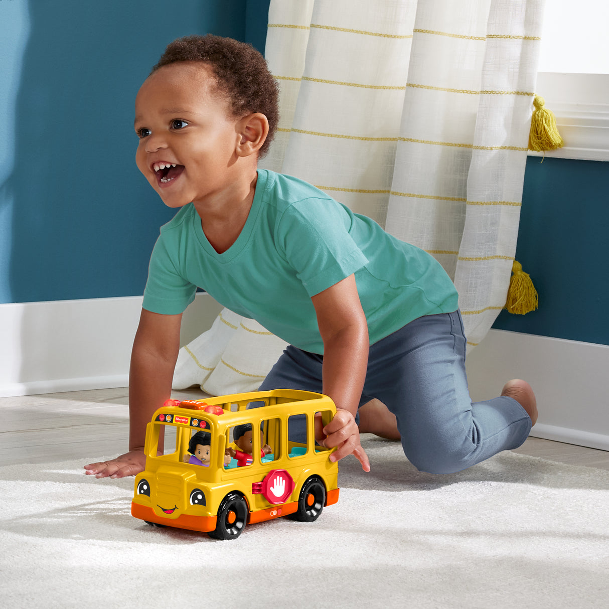 Fisher-Price Little People-Le Bus Scolaire-Véhicule musical a pousser HYT03