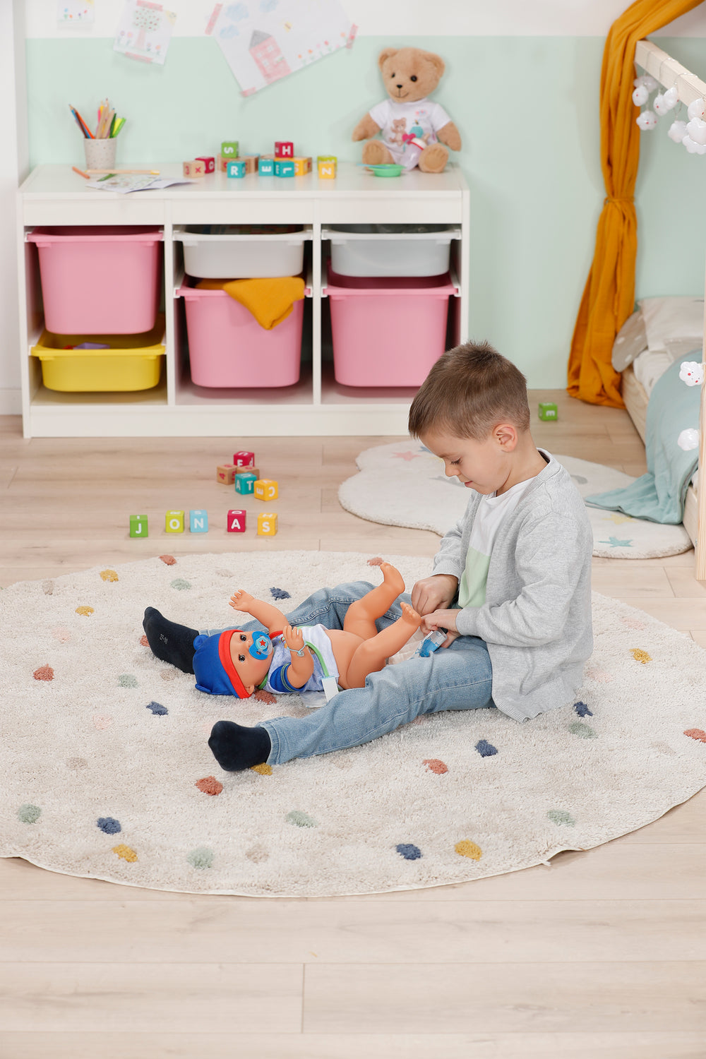 Poupon - BABY BORN - Jonas - 10 fonctions réalistes - 10 accessoires - Bleu et Rouge - 43cm - Des 3 ans