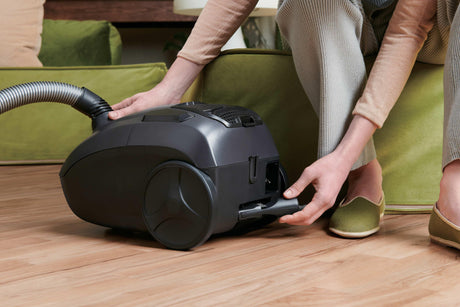 HOOVER HE1 - Aspirateur Traineau avec sac Compact et Puissant - Grande Capacité 2,5L- Haute-performance sur Sols Durs et Moquettes