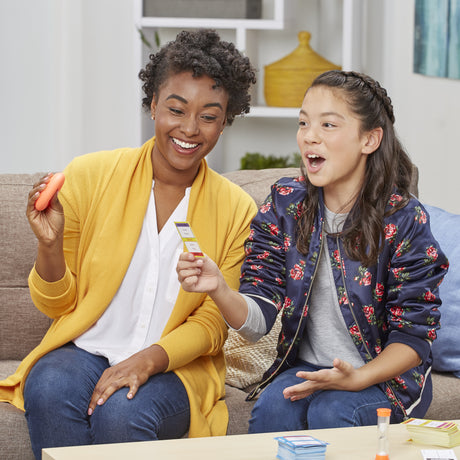 TABOO Enfants contre Parents, Jeu de societe de reflexion, Jeu de plateau pour la famille Version francaise