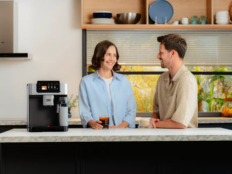 Machine a café avec broyeur - BEKO - CEG7348X - 1350 W - 250g de grains - Noir / Silver