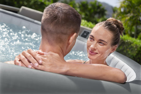 Spa gonflable BESTWAY - Lay-Z-Spa Hawaii - 236 x 71 cm - 4 a 8 places - Rond (Livré avec couverture, cartouche et diffuseur)