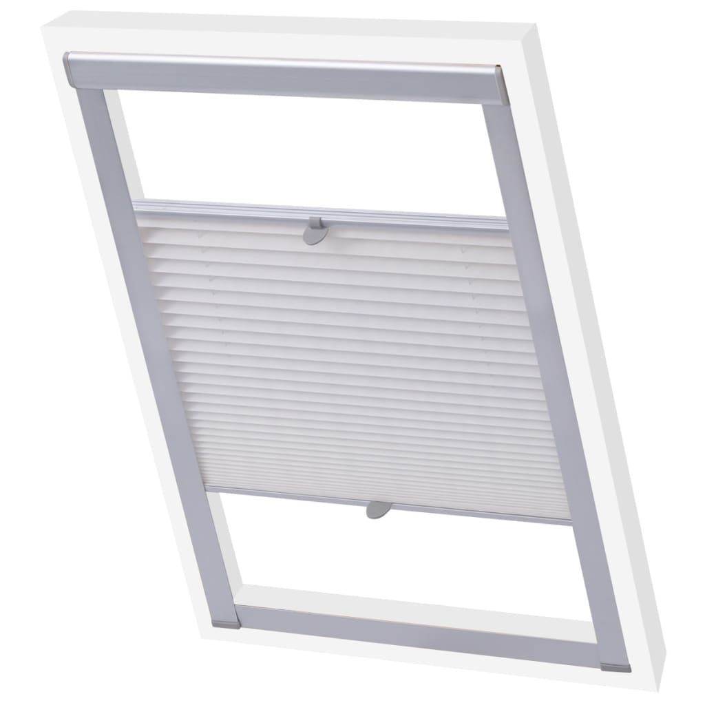 White pleated blind PK06