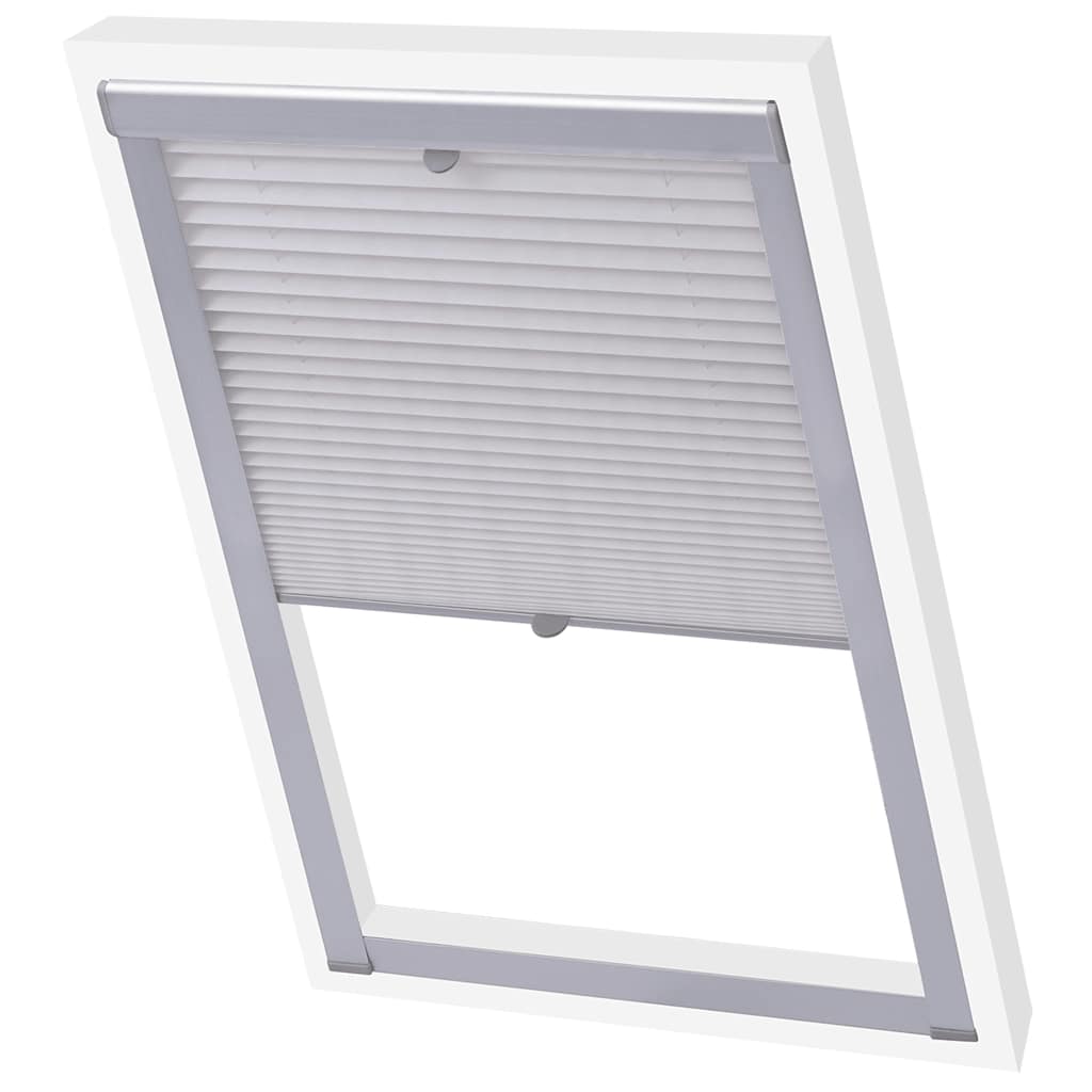 White pleated blind PK06