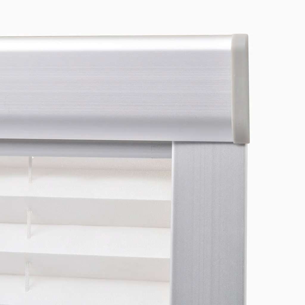 White pleated blind PK06