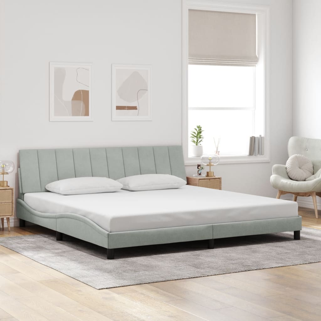 Cadre de lit sans matelas gris clair 200x200 cm velours