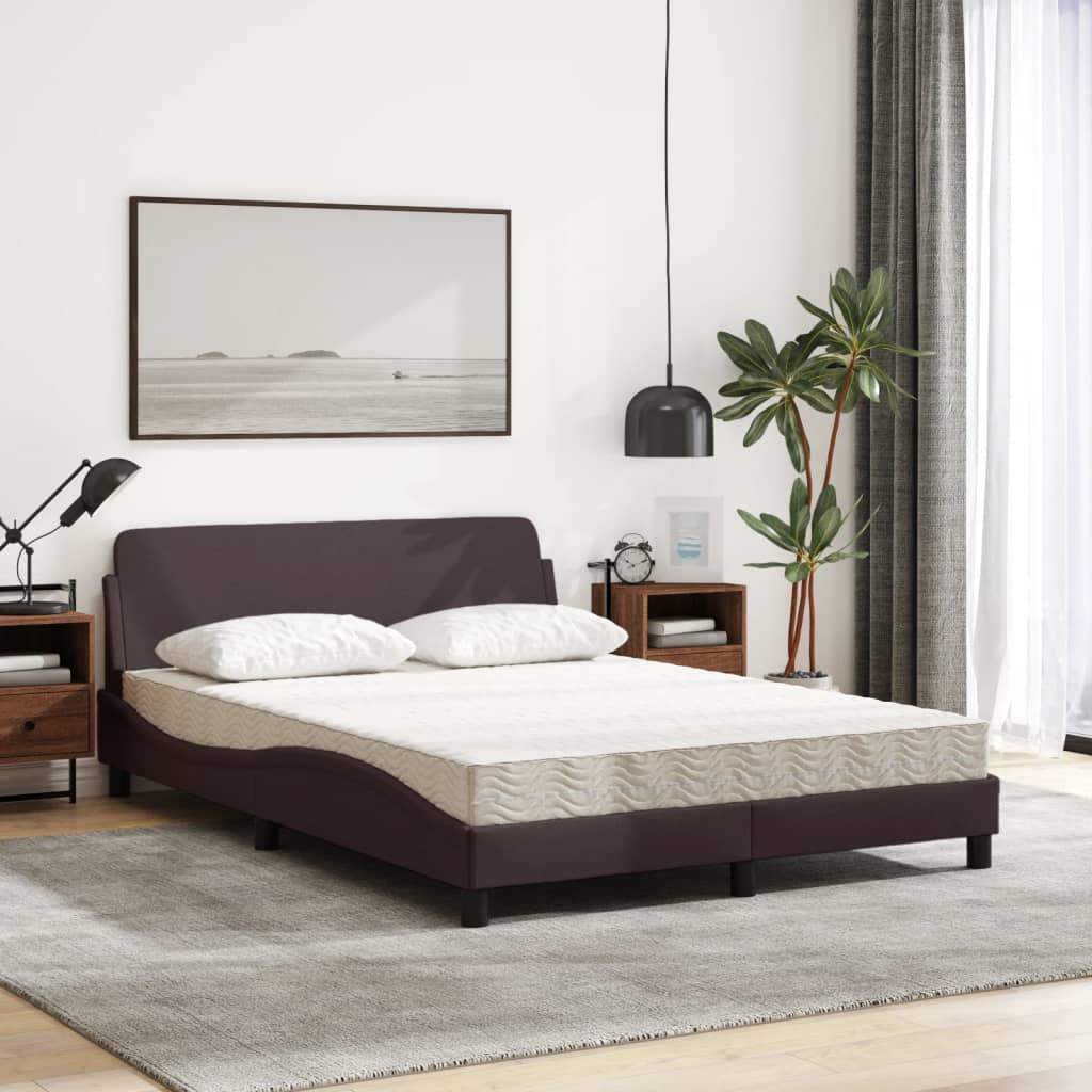 Lit avec matelas marron foncé 120x200 cm tissu