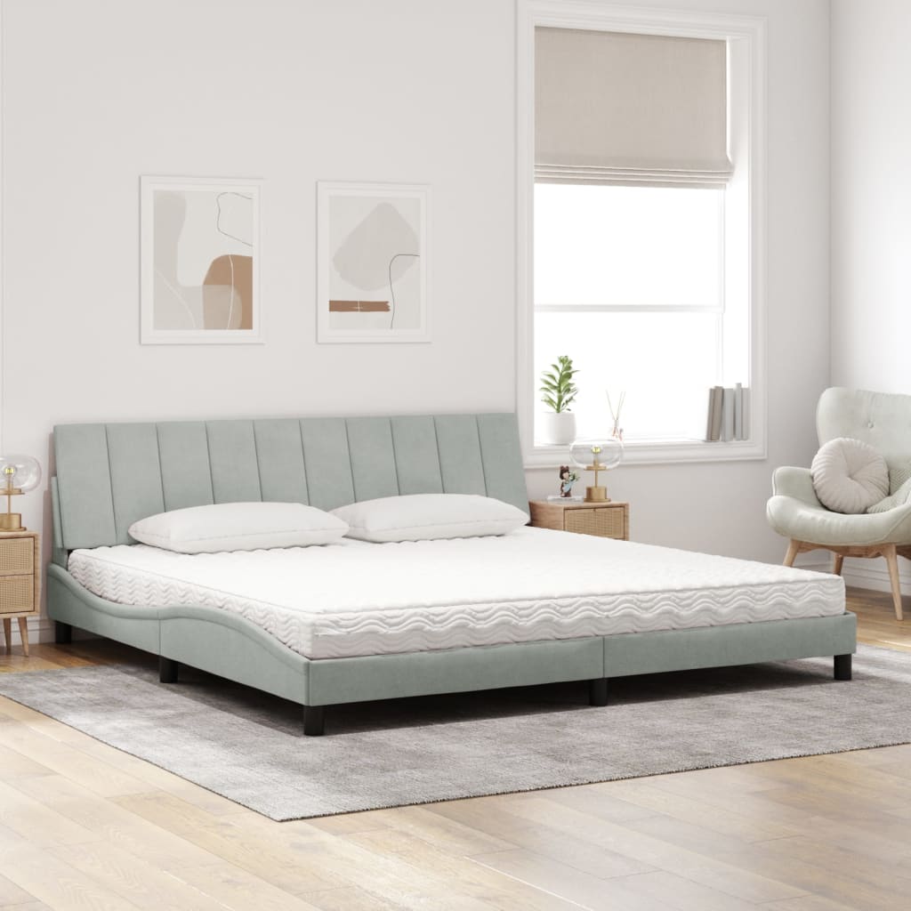 Lit avec matelas gris clair 200x200 cm velours