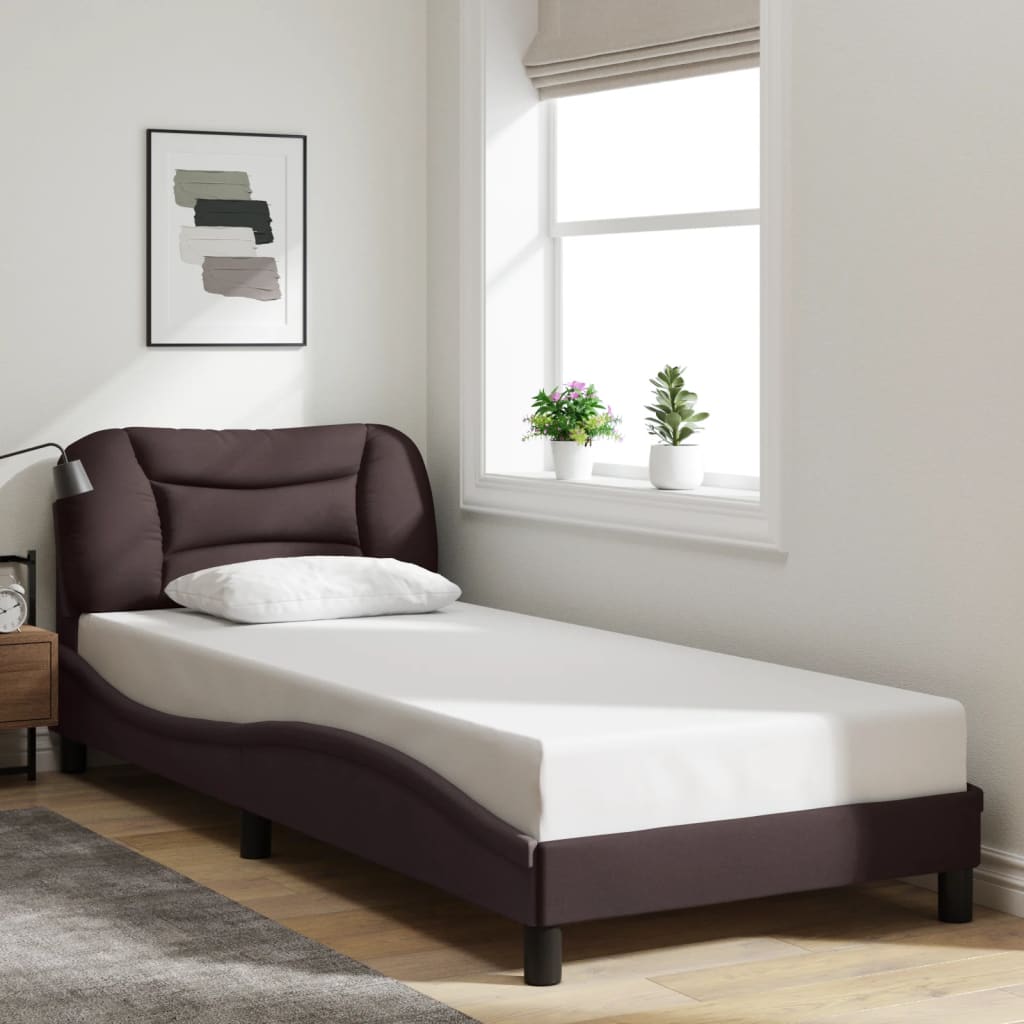 Cadre de lit avec LED sans matelas marron foncé 90x200 cm tissu