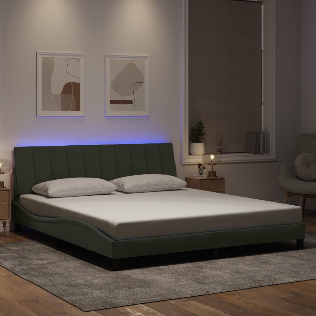 Cadre de lit avec LED sans matelas gris clair 180x200cm velours