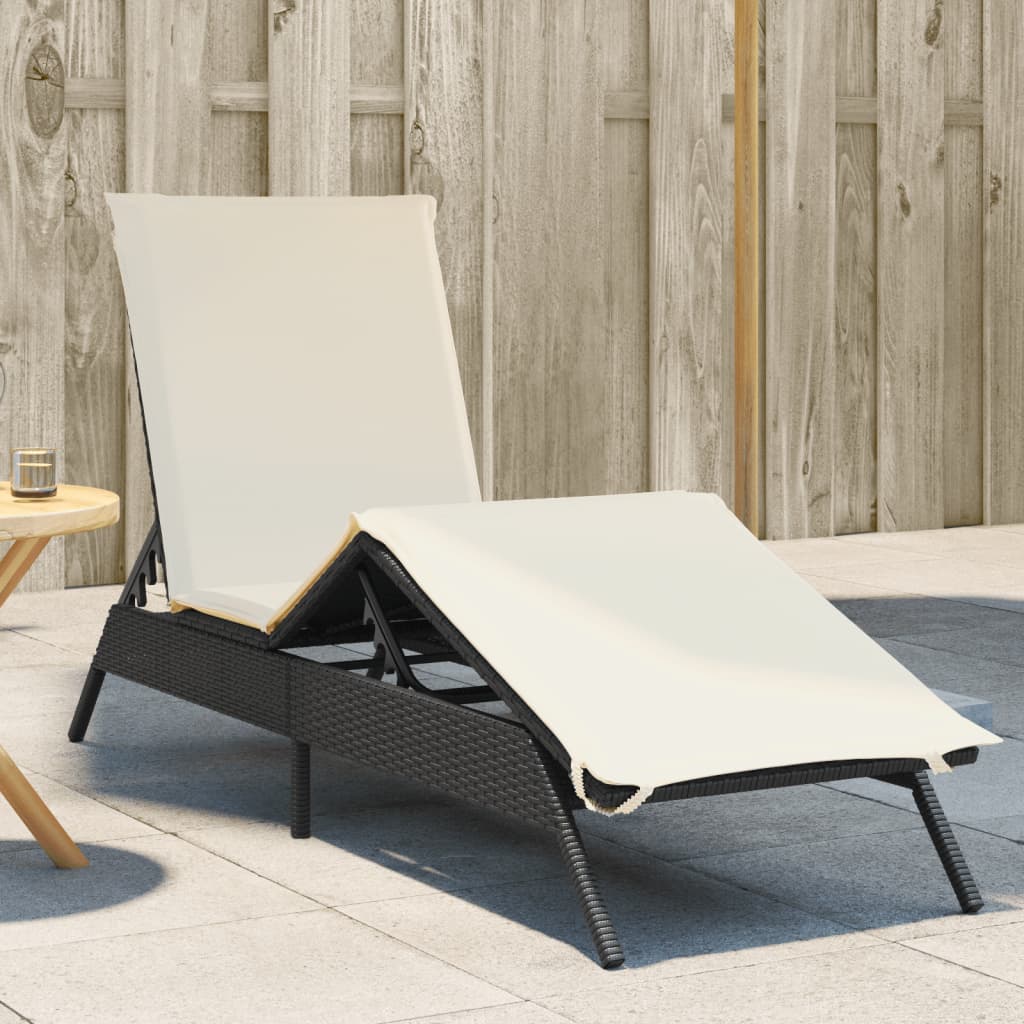 Chaise longue avec coussin noir résine tressée