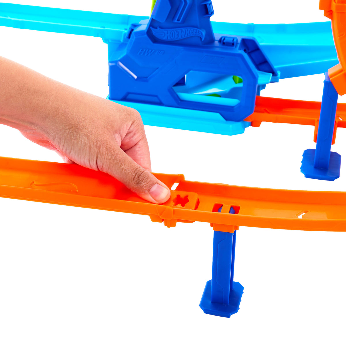HW PISTE LOOPING CYCLONE
