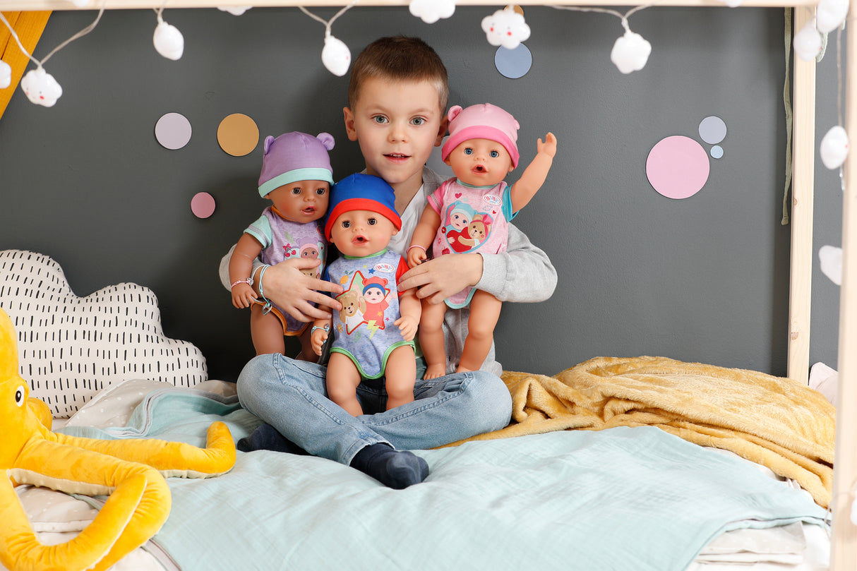 Poupon - BABY BORN - Jonas - 10 fonctions réalistes - 10 accessoires - Bleu et Rouge - 43cm - Des 3 ans