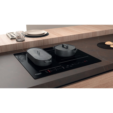 Table de cuisson induction - HOTPOINT - 3 zones - Zones modulables - L 59 x P 51 cm - HB2760BNE - 7200W total - Noir