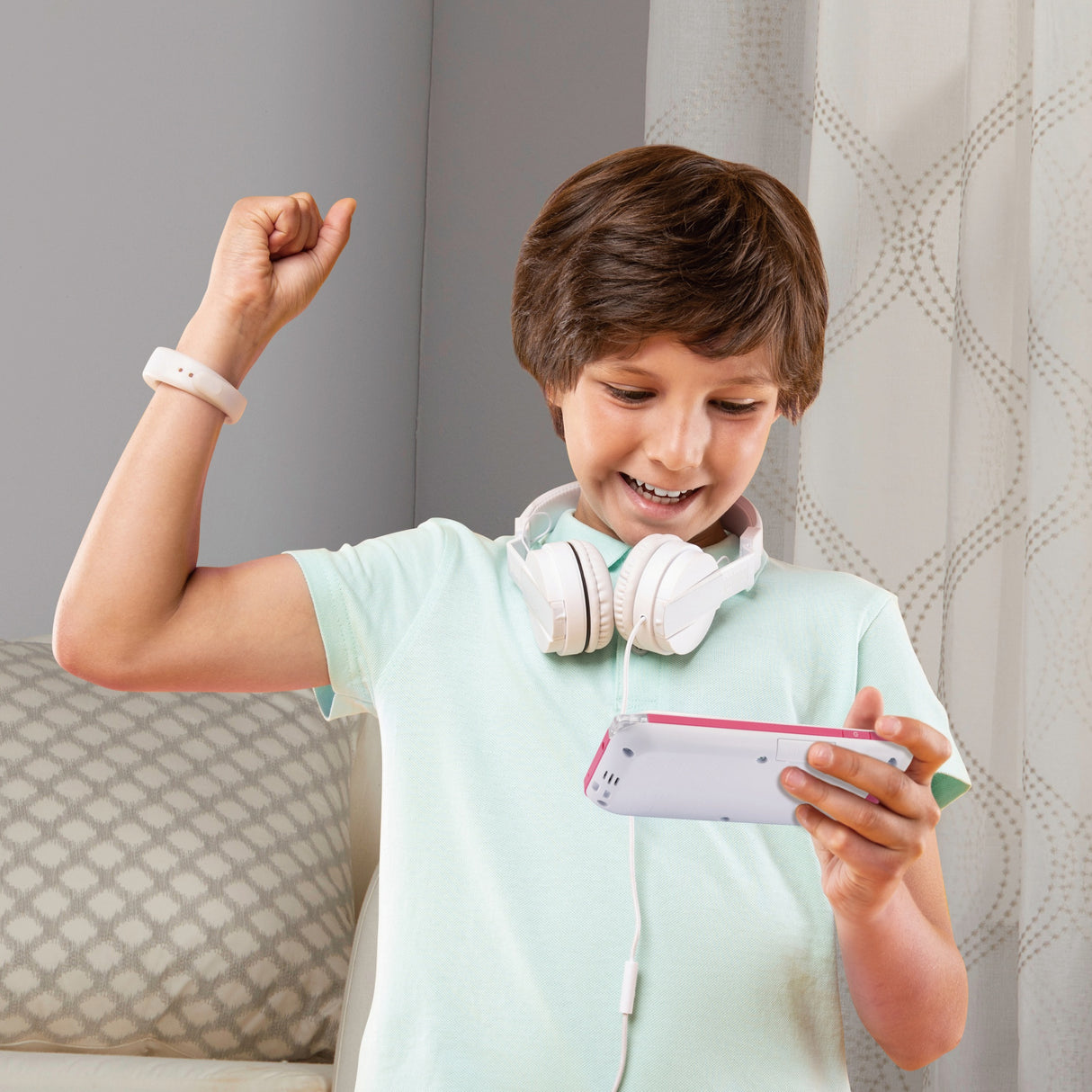 VTECH - KidiCom Advance 3.0 - Blanc - Fonctionnalités High-Tech - Batterie Rechargeable - 6-12 ans