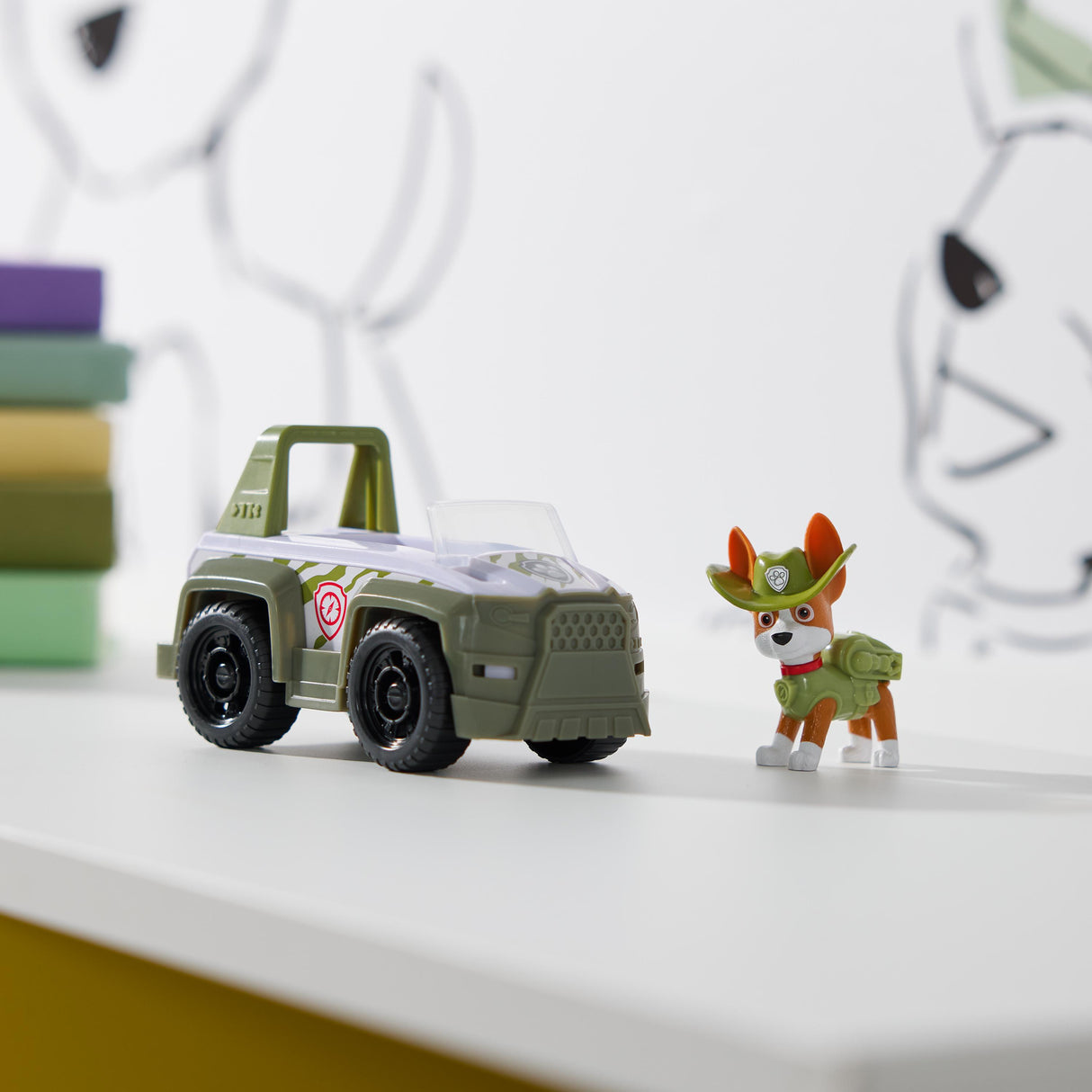 SPIN MASTERVEHICULE + FIGURINE TRACKER La Pat' Patrouille
