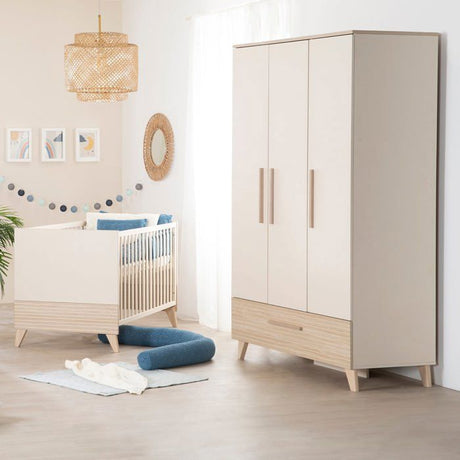 Chambre bébé trio : Lit évolutif 70 x 140 cm + Commode a langer + Armoire - SIDNEY - ROBA - Chene / Beige