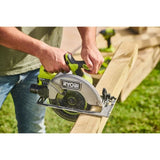 Scie circulaire - RYOBI - Brushless - Moteur sans charbons - 18V - Diam. 184 mm x 16 mm - 4 500 tr/min - Livrée avec 1 lame 24 dents