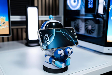 Figurine PlayStation Astro Bot - EXQUISITE GAMING - Cable Guys - Support écouteurs, smartphone ou petit accessoire - 20 cm