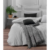Parure de lit - 1 housse de couette 220 x 240 cm + 2 taies d'oreiller 60 x 60 cm - 65% coton, 35% polyester - Gris
