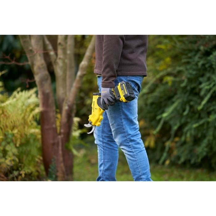 Sécateur électrique sans fil - Stanley Fatmax - SFMCPP32B-XJ - 18V - coupe 32mm - Sans batterie