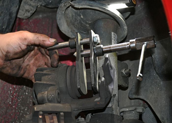 Repousse piston a vis - PRECISION STEEL - repousser le piston des étriers de frein sans les/endommager