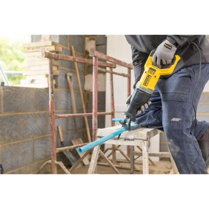 Scie Sabre filaire - 900W - STANLEY FATMAX - FME360-QS - 28mm