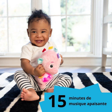 BABY EINSTEIN Veilleuse bébé, Doudou hippocampe rose, réponds au pleurs de bébé, musicale, lumineuse, bruits blanc, attache tétine
