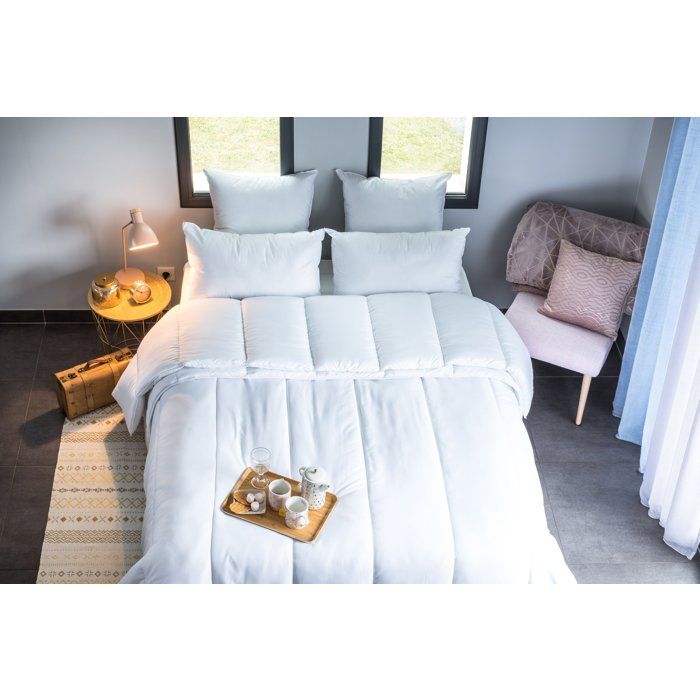 Couette - 200 x 200 cm - BLANReVE - 4 saisons - 420 g/m² - Blanc