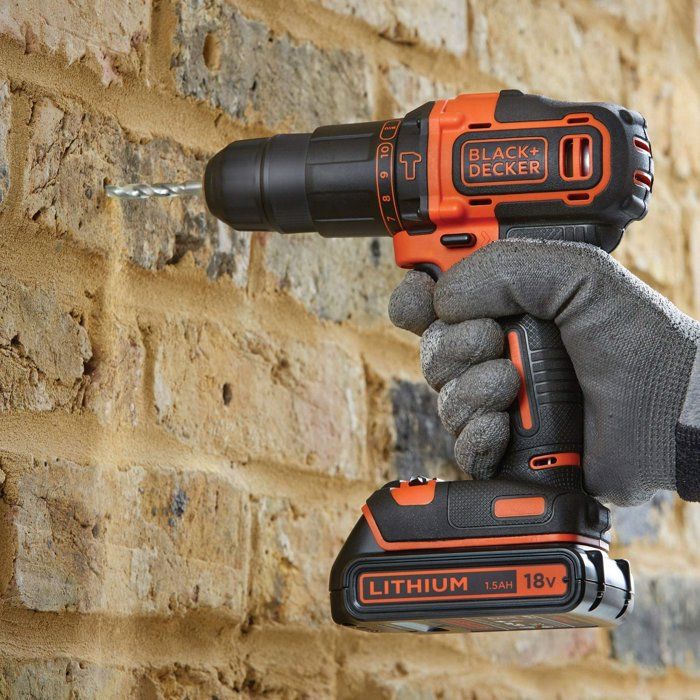Kit Perceuse ŕ percussion + scie sauteuse sans fil - 18V - BLACK+DECKER - BCK22S1S-QW + 1 batterie 1,5Ah + chargeur + sac