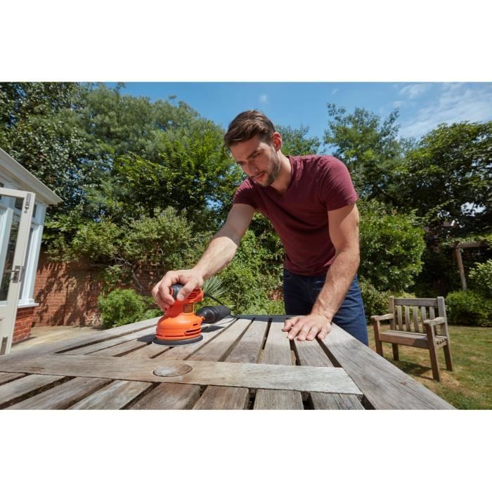 Ponceuse excentrique filaire - BLACK+DECKER - BEW210-QS - 230W - 125mm - avec 1 abrasif et sac de collecte