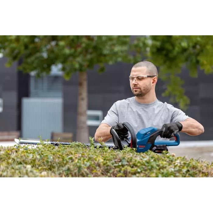 Bosch Professional 18V Taille-haies sans-fil GHE 18V-50 ( 20 mm de coupe, lame de 50 cm, moteur sans charbons) sans batterie
