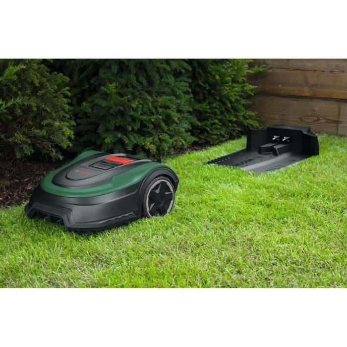 Tondeuse robot - BOSCH - Indego M+ 700 - Autotractée - 700 m² - 3 lames