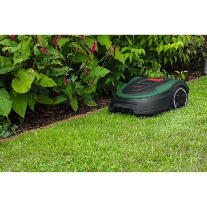 Tondeuse robot - BOSCH - Indego M+ 700 - Autotractée - 700 m² - 3 lames