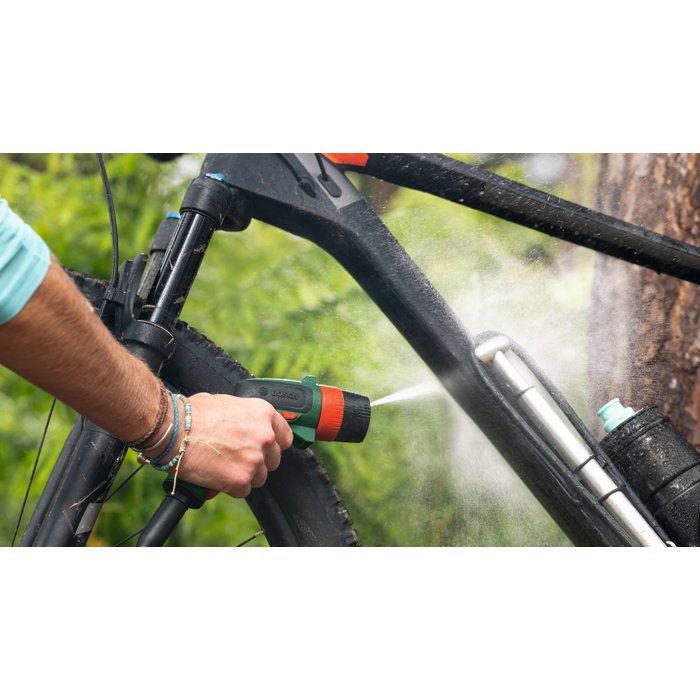 Nettoyeur a pression (de vélo) sans fil BOSCH - Fontus 18V-6 - Batterie 18V 2.0Ah + chargeur AL1820 - Réservoir 6L
