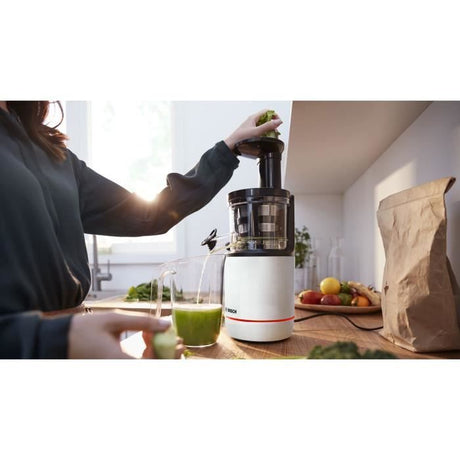 Extracteur de jus - BOSCH - MESM500W VitaExtract - Blanc/chrome - 150 W - 1 vitesse + reverse - syst. de sécurité sur le couvercle