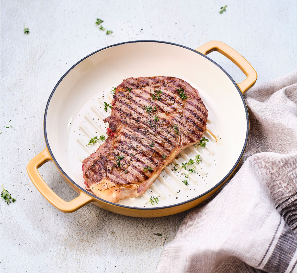 Poele a grill - COSY & TRENDY - FONTESTIC - Fonte émaillée - Ø28 cm - Tous feux dont induction - Ambre