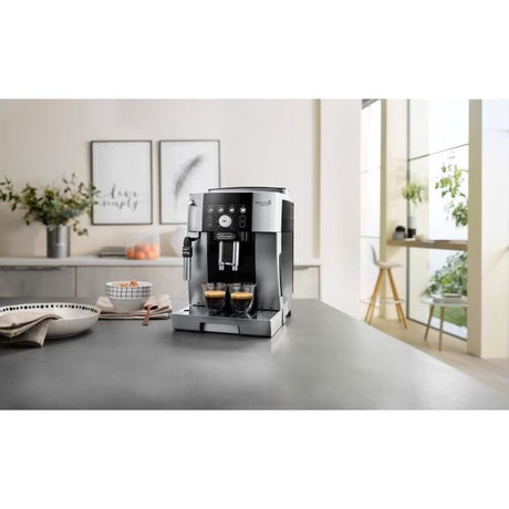 Machine expresso broyeur - De'Longhi - Magnifica S smart - ECAM250.23.SB - 4 recettes - Noir argenté