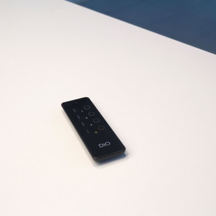 Kit prises connectées - DiO CONNECTED HOME - 8 prises nano noires On/Off - 2 télécommandes 3 canaux - DiO 1.0