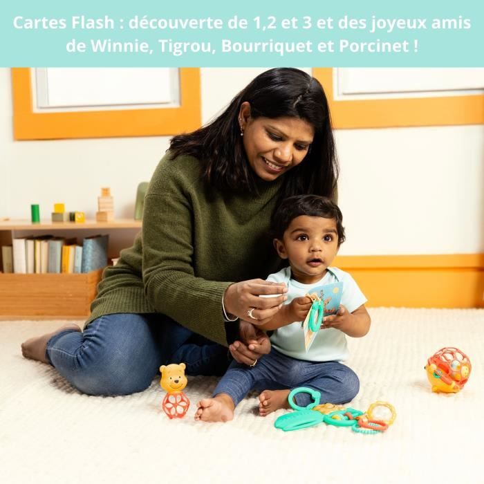 DISNEY BABY -WINNIE- Coffret cadeau de naissance bébé, 5 jouets dont 1 de dentition Winnie et O ball, hochet et attache poussette