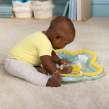 DISNEY BABY -WINNIE- Tapis d'eau pour bébé, jeu sensoriel et d'éveil?, gonflable, facile a nettoyer, pliable, des la naissance