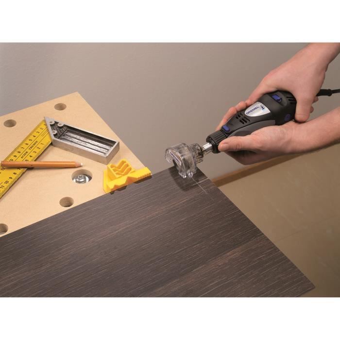 Adaptation Mini scie circulaire DREMEL 670 - Pour découper le bois avec précision