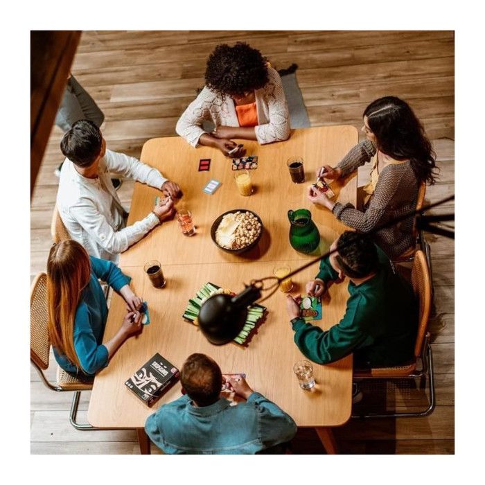 jeu de carte - Suspicious