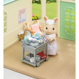 Figurines miniatures - SYLVANIAN FAMILIES - L'infirmiere et accessoires pour soigner et nourrir les patients