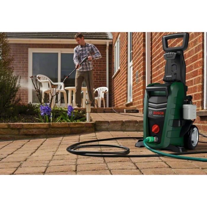 Kit de nettoyage voiture pour nettoyeurs haute pression BOSCH - Brosse de lavage, Tuyau haute pression, Buse a 90°, Chiffon