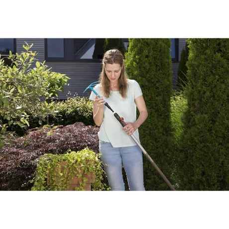 Serfouette a fleurs Combisystem GARDENA - Acier enduit - Outil pour travaux de sol - Garantie 25 ans