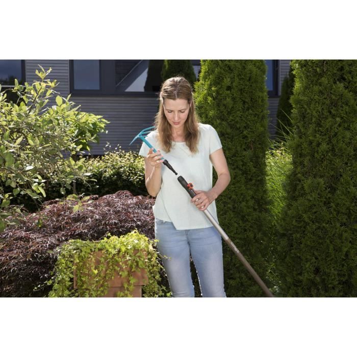 Serfouette a fleurs Combisystem GARDENA - Acier enduit - Outil pour travaux de sol - Garantie 25 ans