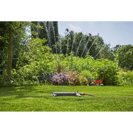 Arroseur oscillant AquaZoom S - GARDENA - Surface 150m˛ - Portée 15m max - Résistant UV et gel - Garantie 5 ans
