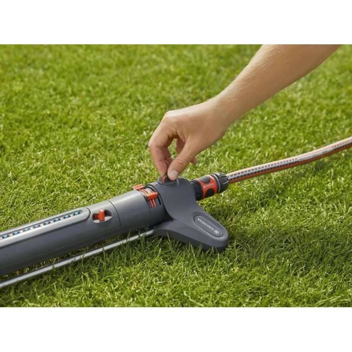 Arroseur oscillant GARDENA AquaZoom L - Surface 350m˛ - Portée 21m - Résistant UV et gel - Garantie 5 ans